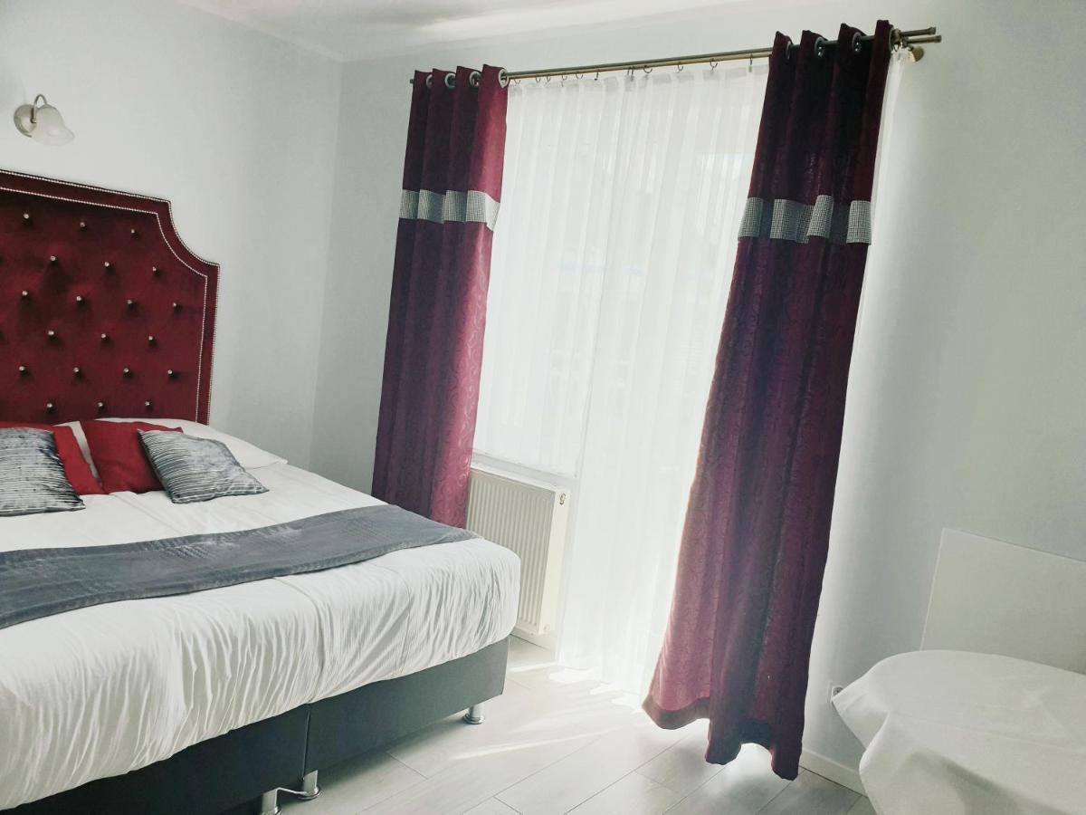Solar Bed & Breakfast カルビア エクステリア 写真