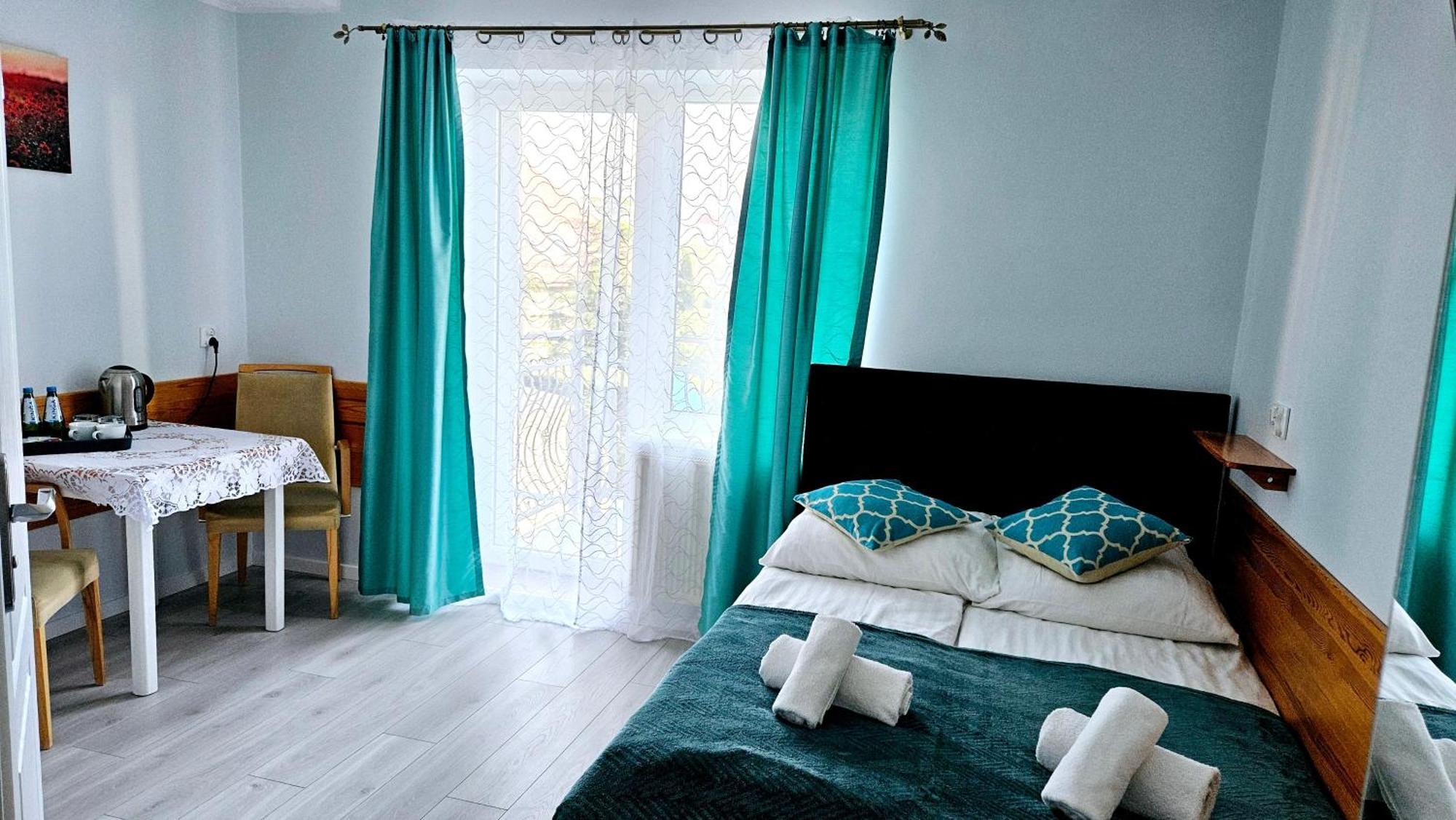 Solar Bed & Breakfast カルビア エクステリア 写真