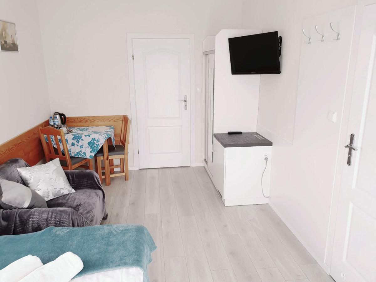 Solar Bed & Breakfast カルビア エクステリア 写真